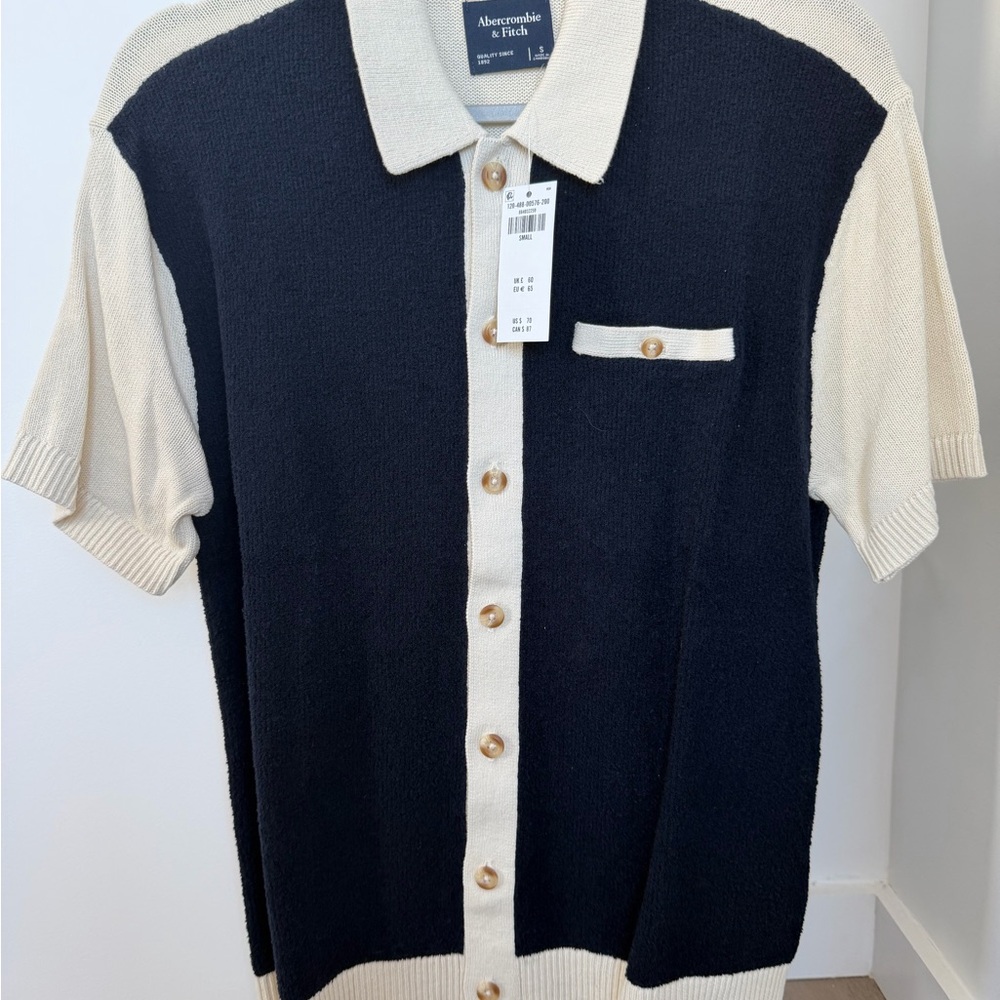 Abercrombie & Fitch Navy and Cream Short-Sleeve Knit Polo Shirt